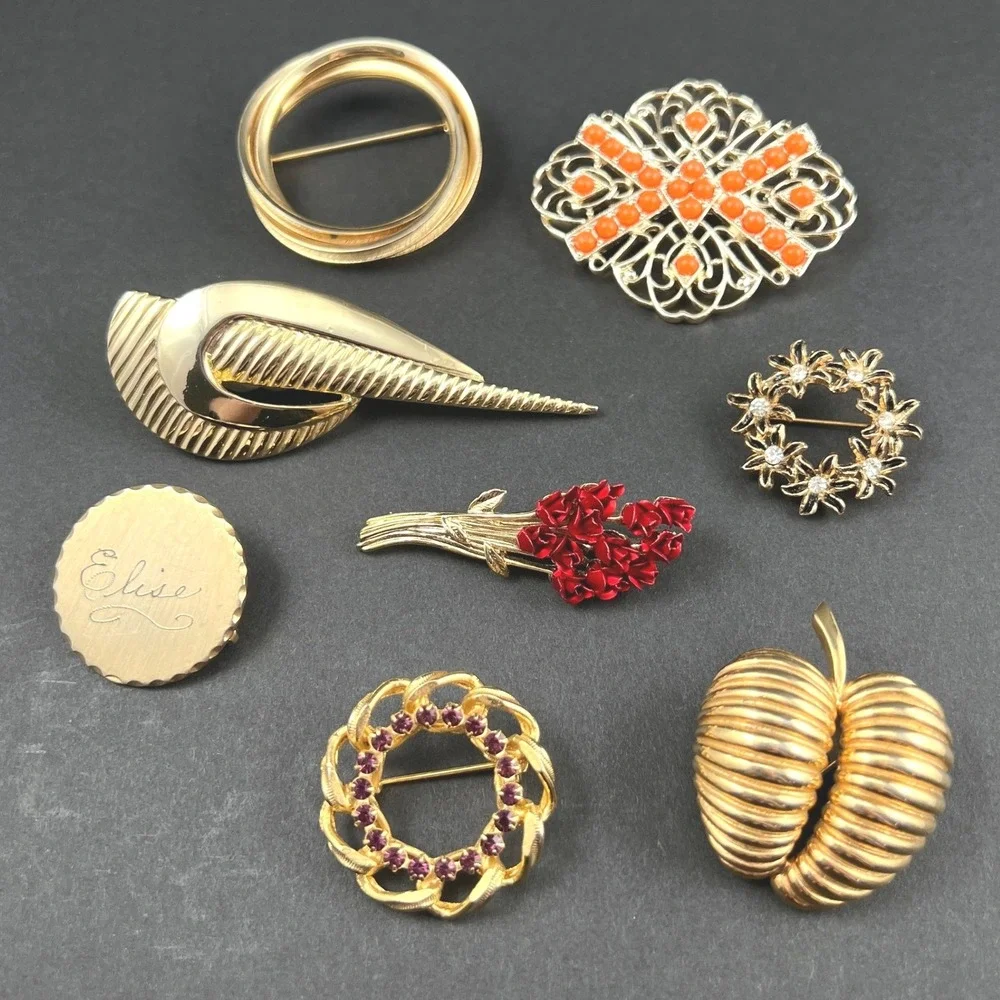 Vintage Brooch Lot of 8 Gold Tone Some Signed Sarah Coventry MJent Avon